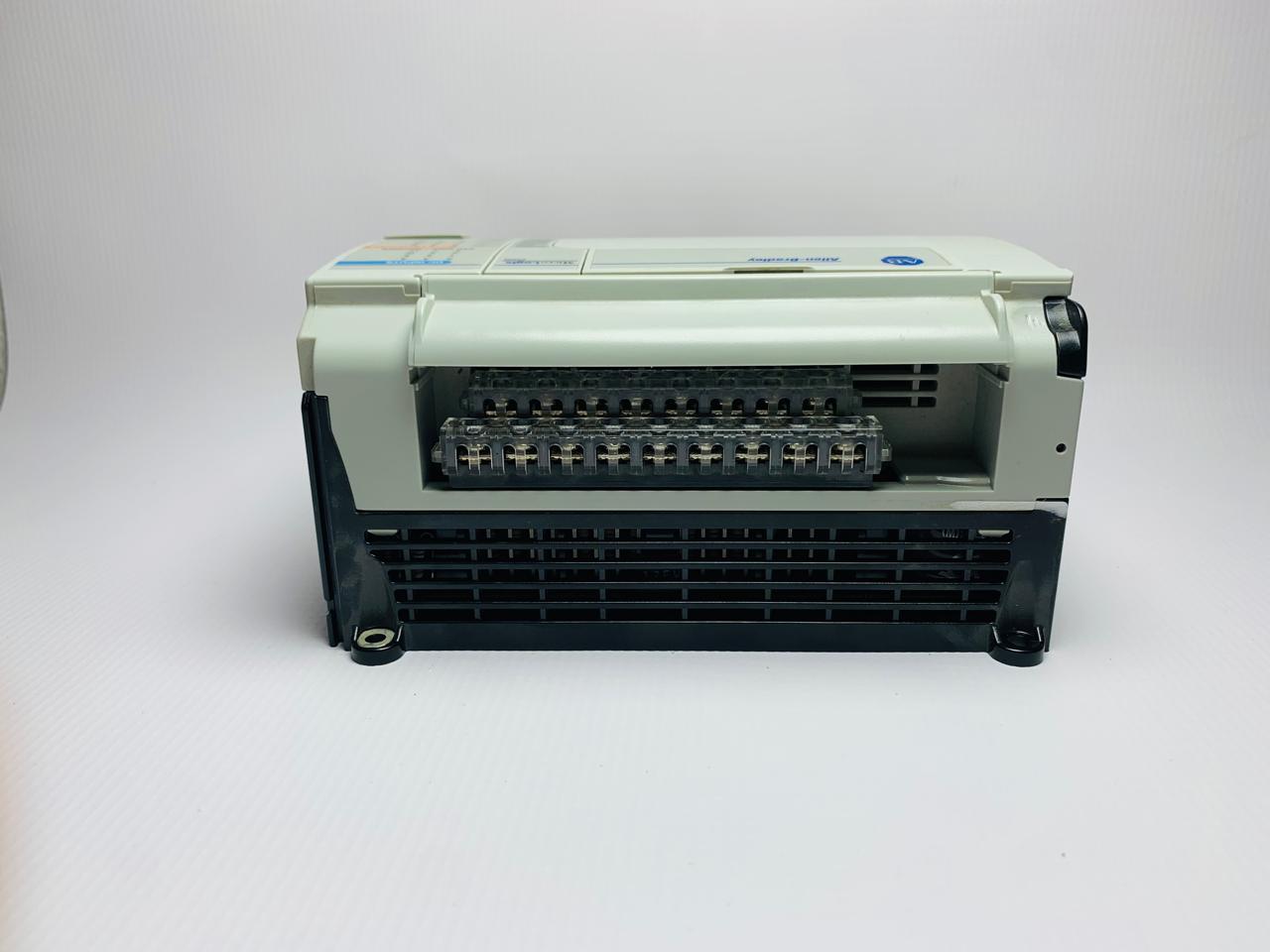 ALLEN BRADLEY 1764-24BWA  MICROLOGIX 1500 SER. A  REV. B